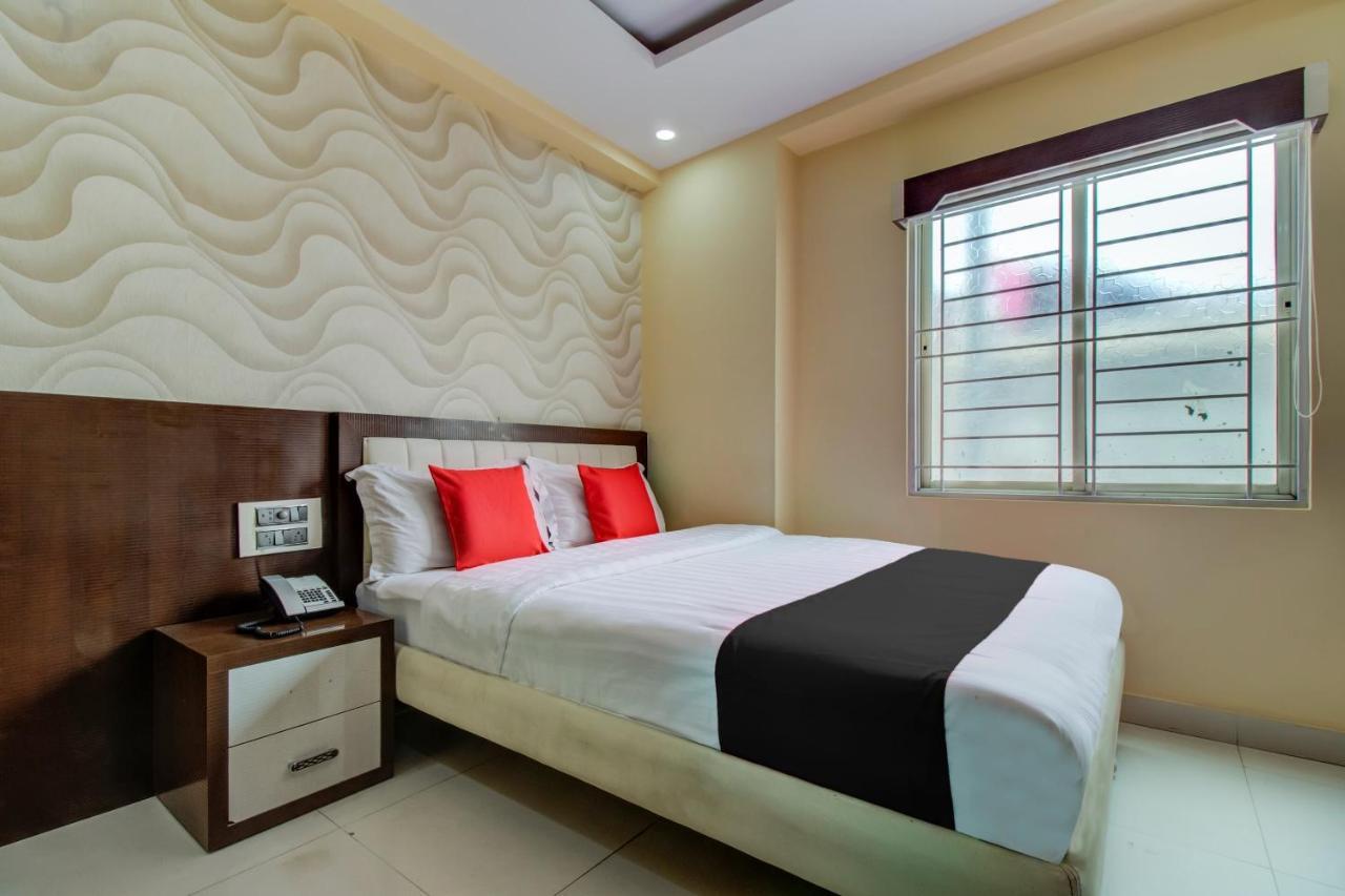 Capital O 5381 The Emirates Hotel Bangalore Bagian luar foto