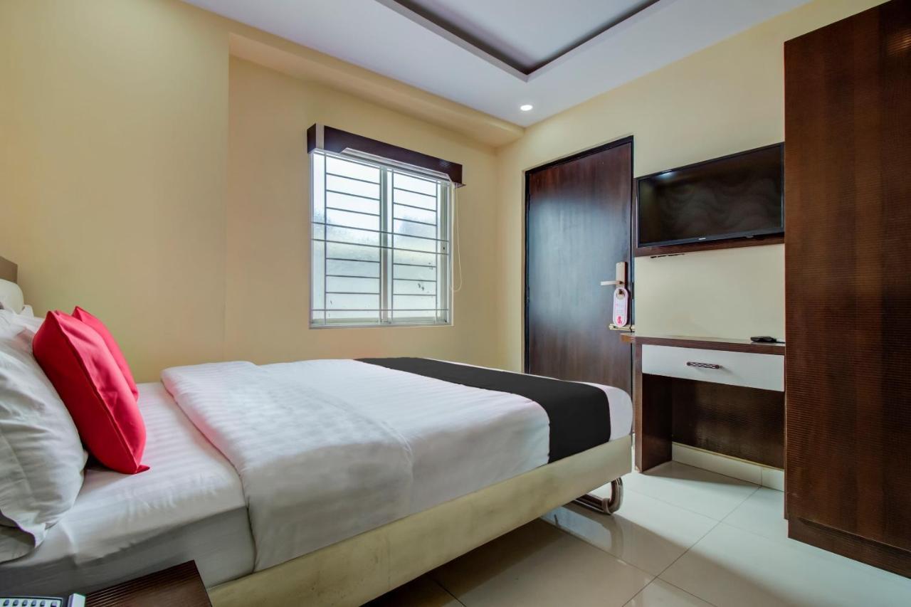 Capital O 5381 The Emirates Hotel Bangalore Bagian luar foto