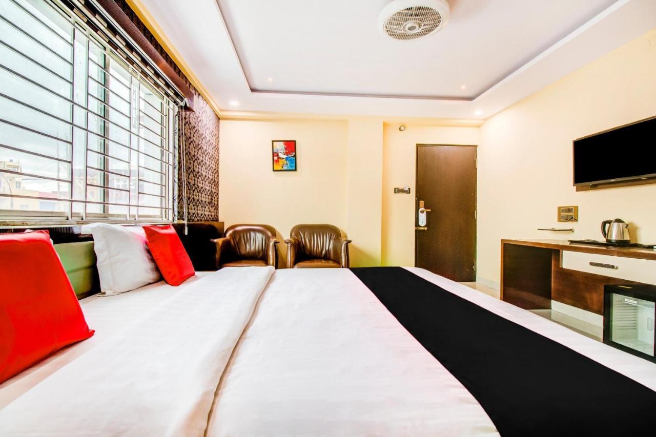 Capital O 5381 The Emirates Hotel Bangalore Bagian luar foto